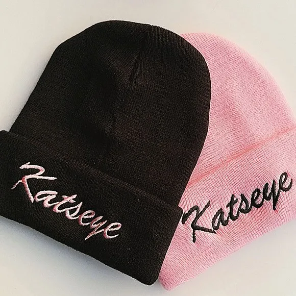 Neue Katseye K-Pop Strickmütze im koreanischen Stil – Modische Pullover-Mütze, einzigartige Fan-Headwear, passendes Accessoire, Geschenk, Dekoration
