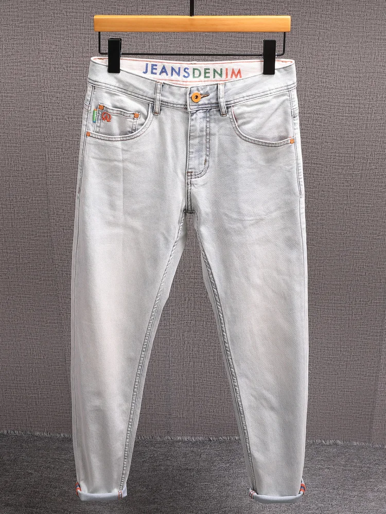 Sommer dünne Twill-Stretch-Jeans für Herren, bestickt, weich, klein, gerades Bein, Freizeithose