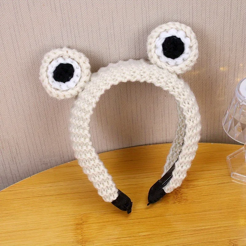 

Knit Frog Headband with Big Eyes Adjustable Makeup Skincare Hair Band Cute Cartoon Accessory for Women Girls