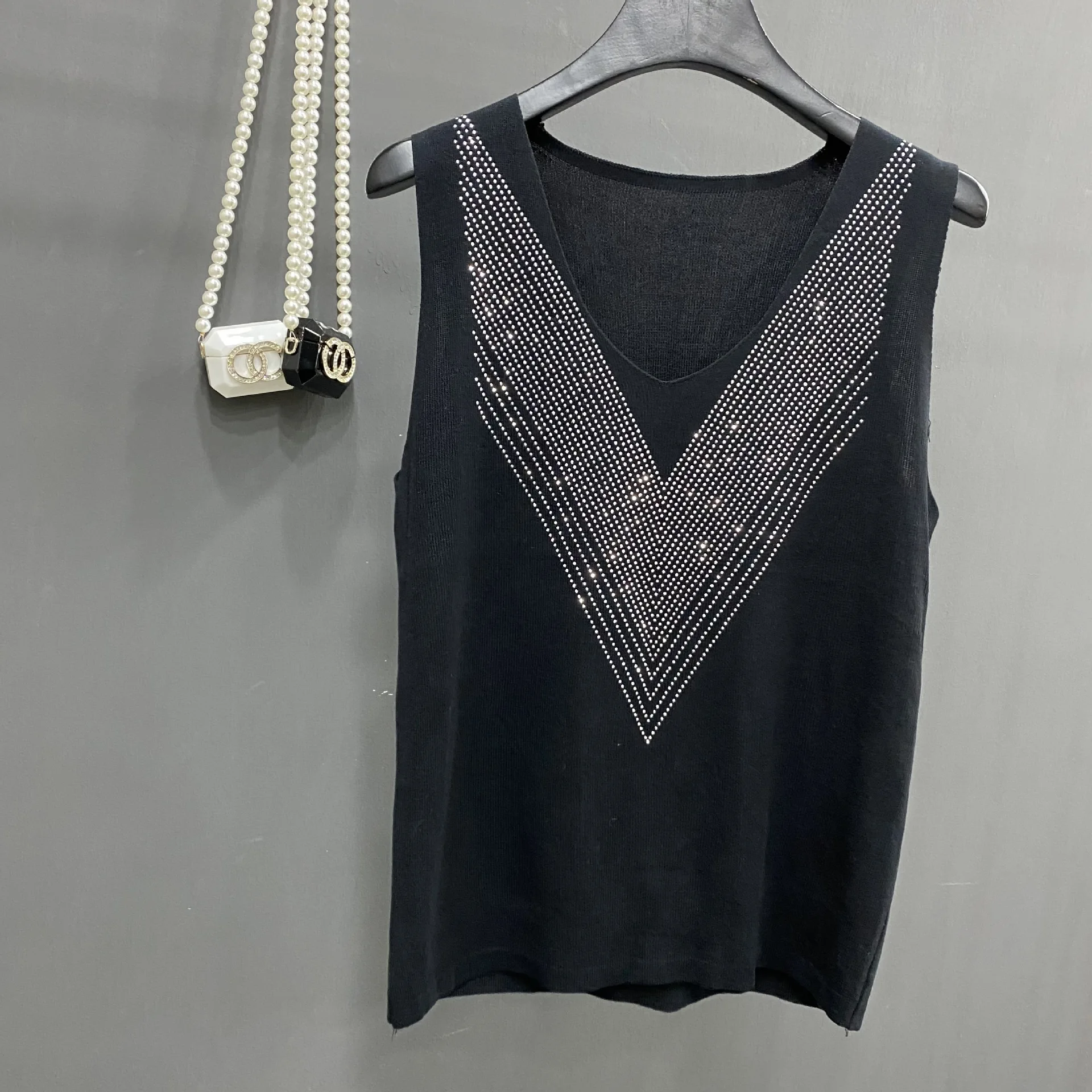 Women\'s Vest Diamonds Summer Rhinestone Hot Drill Suspender Vest Ladies Inner Layer Slim Sleeveless V-neck Outer Wear Tank Top