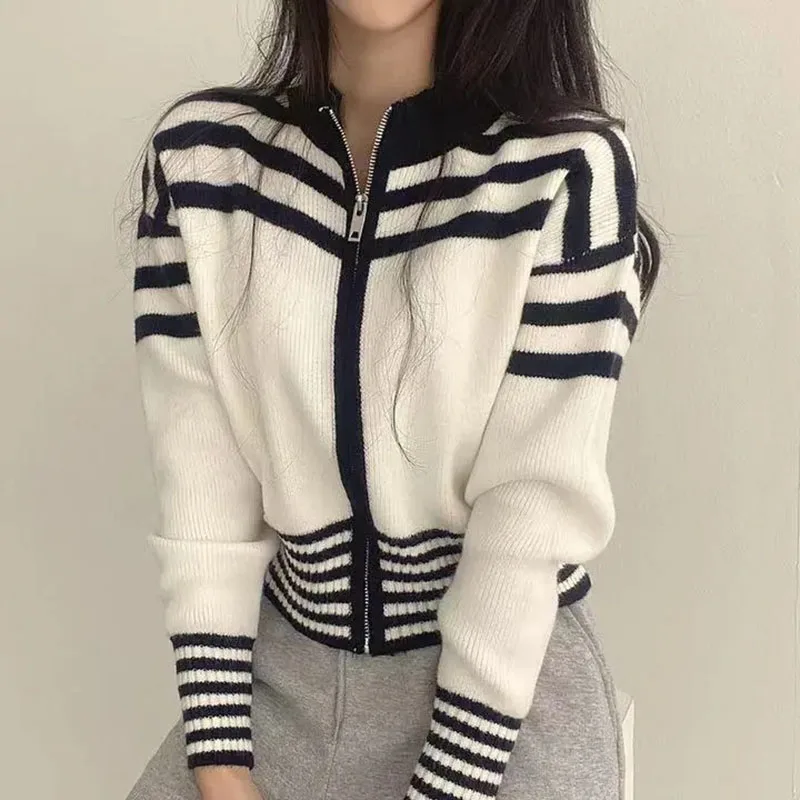 Zoki Vintage Striped Cropped Cardigan Women Long Sleeve Casual Korean Knitted Tops Fall Zipper Stand Collar Elegant Cardigan New