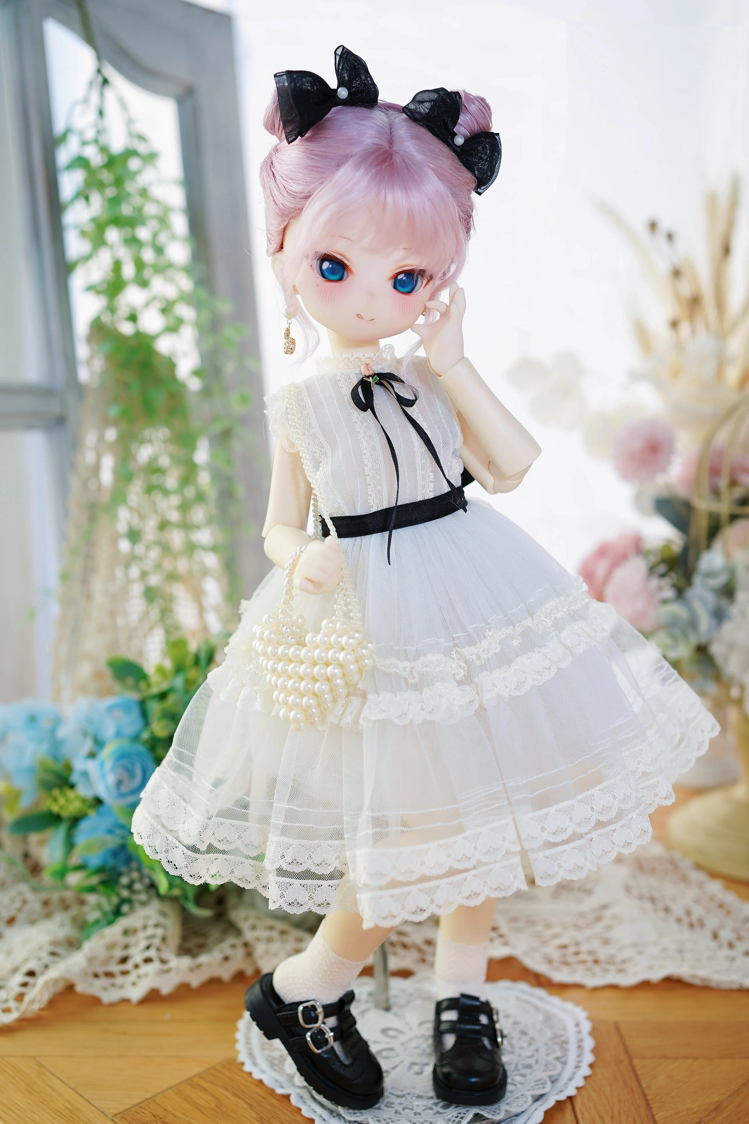 

BJD/SD Doll Shoes Girls Elegant 1/4 Round Toe Matte Black Double Cross Buckle Soft-soled Small Leather Shoes Doll Accessories