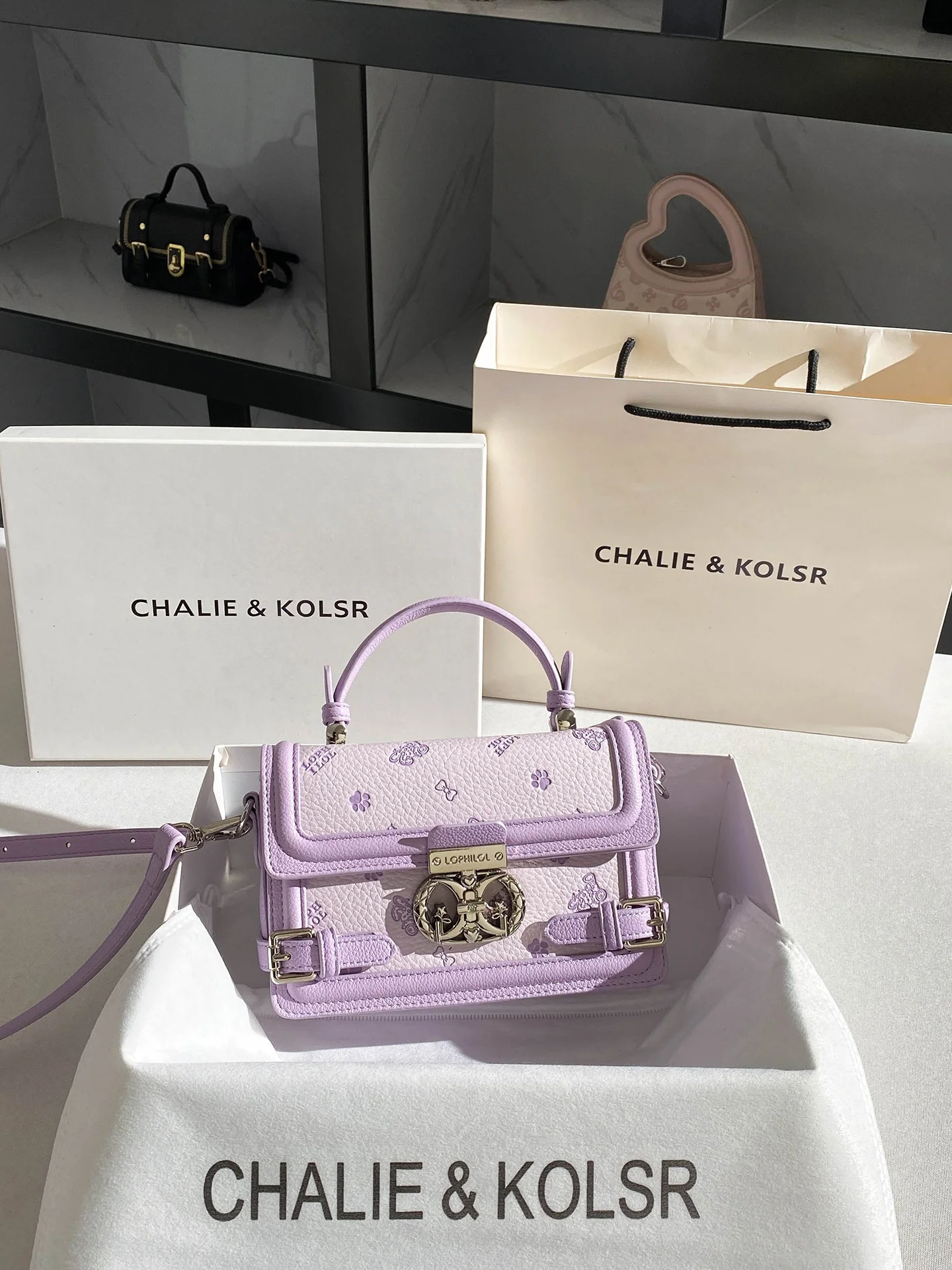 sac-bandouliere-chic-en-cuir-gaufre-motif-dessin-anime-nouveau-style-estival-sensation-haut-de-gamme-petit-sac-carre-pour-jeunes