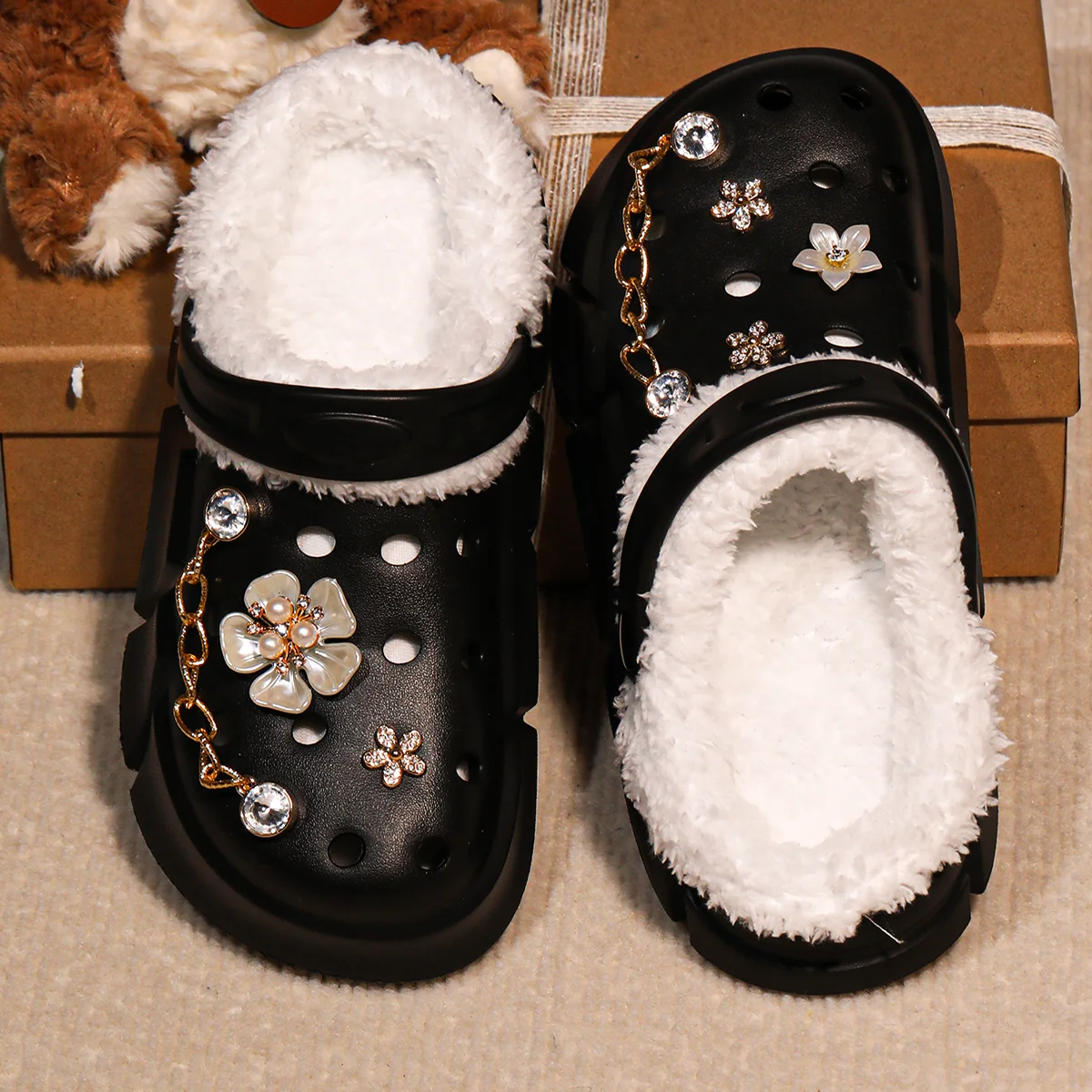 Mädchen-Clogs mit Fellfutter, gemütliche, bequeme Winter-Hausschuhe, weiche, warme Hausschuhe für Kleinkinder und größere Kinder, Modell 3057. – Detail 18