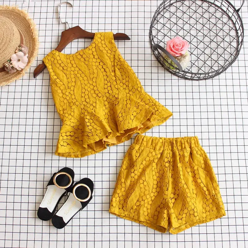 

2024 Summer Girls Lace Hollowed-out Set Girls Casual Fashion Vest Shorts Sets Children Toddler Sleeveless Clothing Kids Outfits