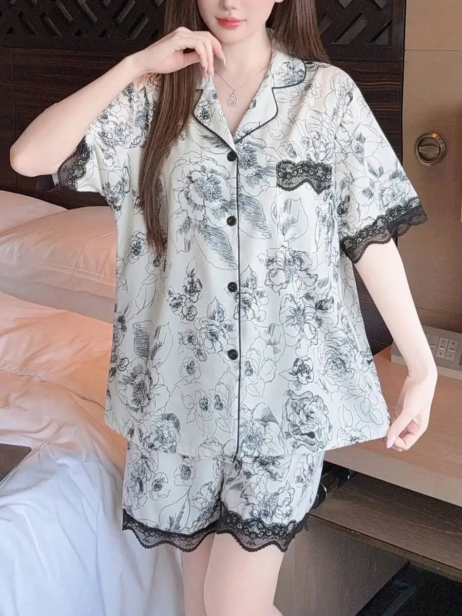 

Women Floral Print Lace Trim Short Sleeve Pajama Set With Shorts For Spring Summer