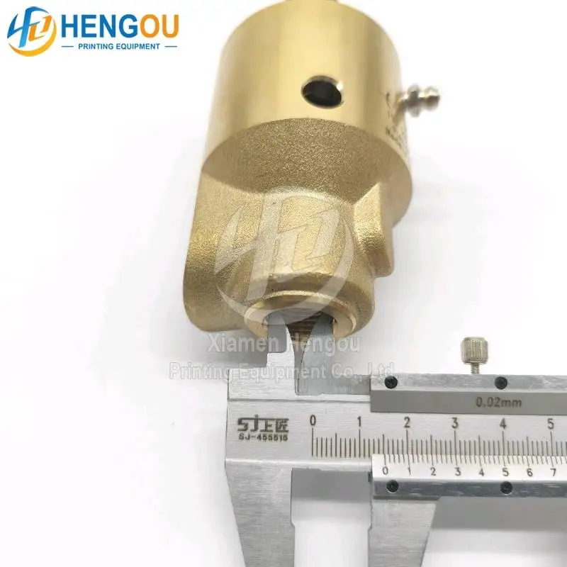 New 157-000-002061 Rotary Joint  Dynamatic Control NPT LH 1/2