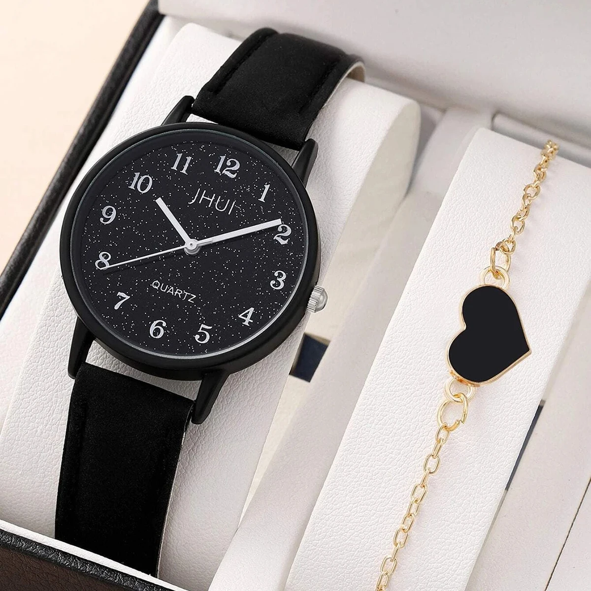 Movement Type: Quartz Watch Suitable For: Women Strap Length :230mm Strap Width :14mm Shell Diameter :34mm Shell Thickness :8mm