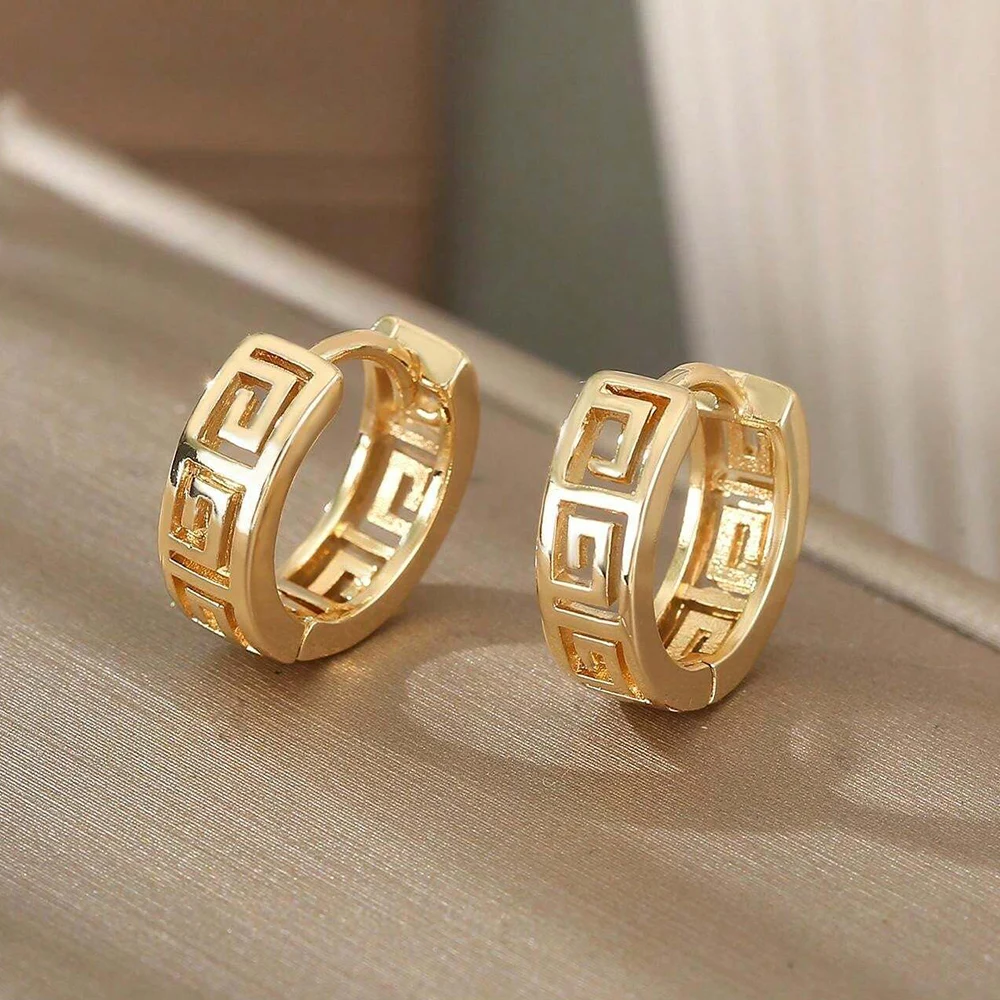 Gold Color Hallow out Small Hoop Earrings For Women Silver Color Metal Special Cut Out Geometric Pattern Women Earrings Jewelry