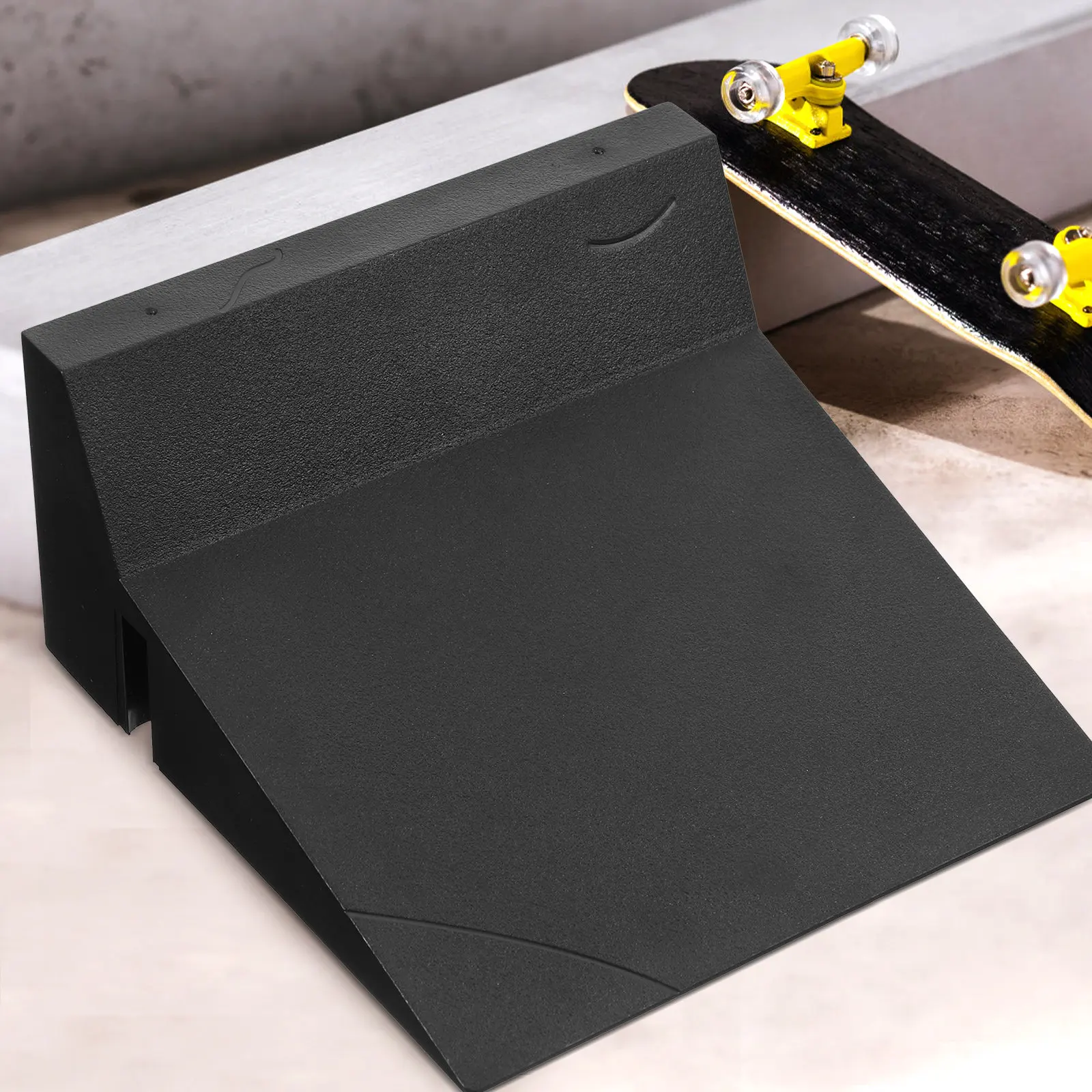 Fingerboard Skateboard Park Ramp Plastic Durable Training Prop Perfect for Kids Finger Skate Park Fingerboard