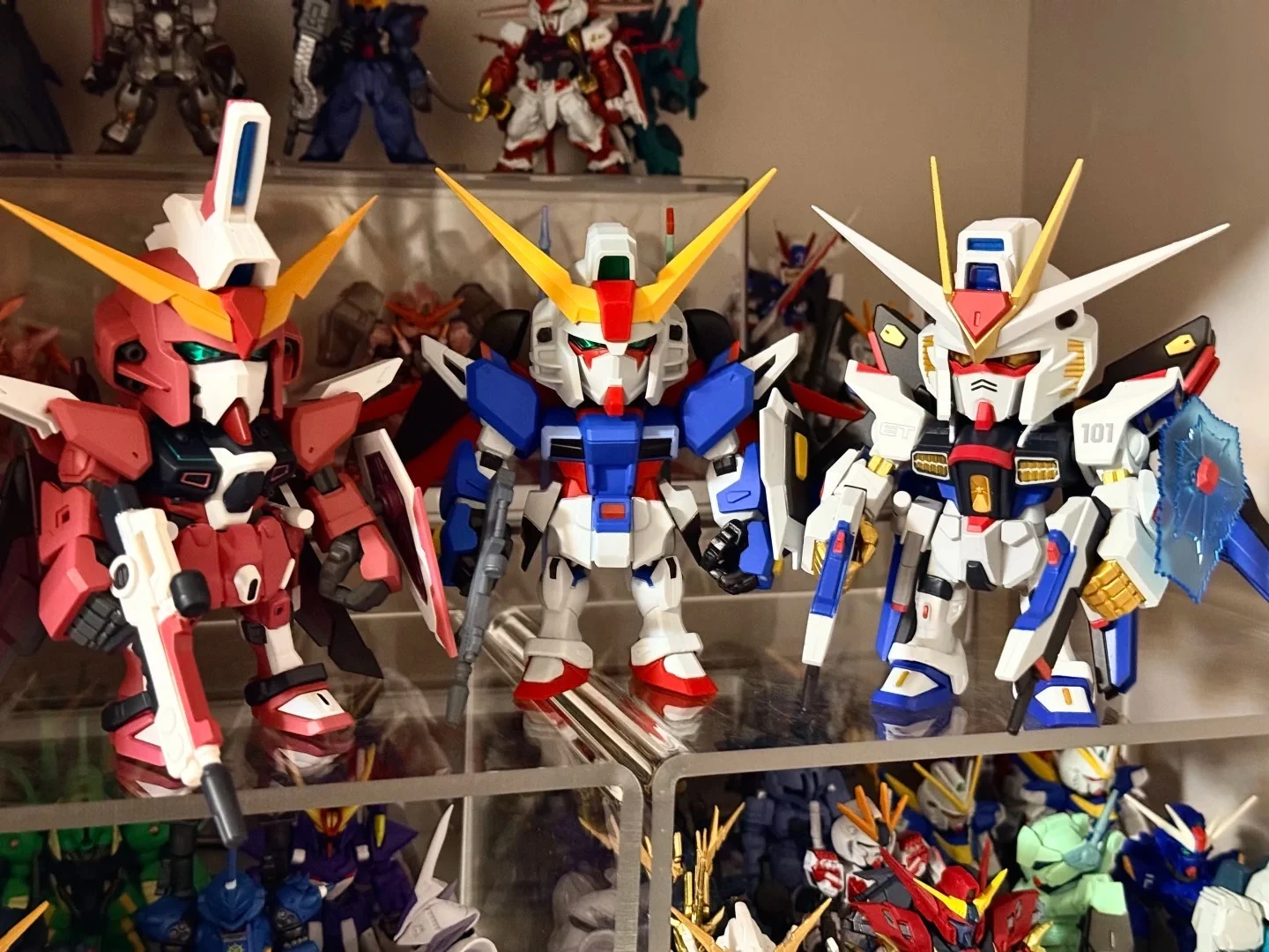 

Bandai QMSV MINI STRIKE DESTINY GUNDAM Blind Box Action Figure Movable Model Plastic Model Kit Collection Desktop Surprise Gift