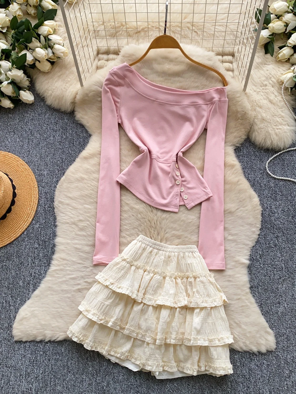 

Korean Design Sensual Shoulder Sweet And Spicy Girl Button up Top Women's Slimming Style Fashion Set High Waist Pure Color