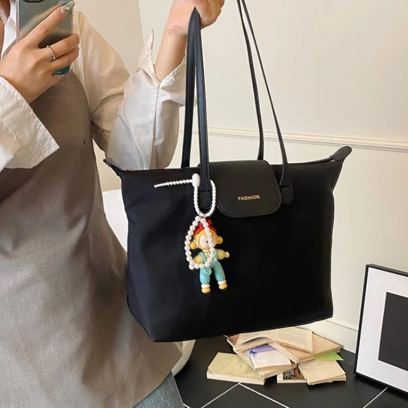

Luxury Floral Embroidered Tote Bag For Women Large Capacity Leather Handbag Ladies Beach Shopping Bag With Pockets