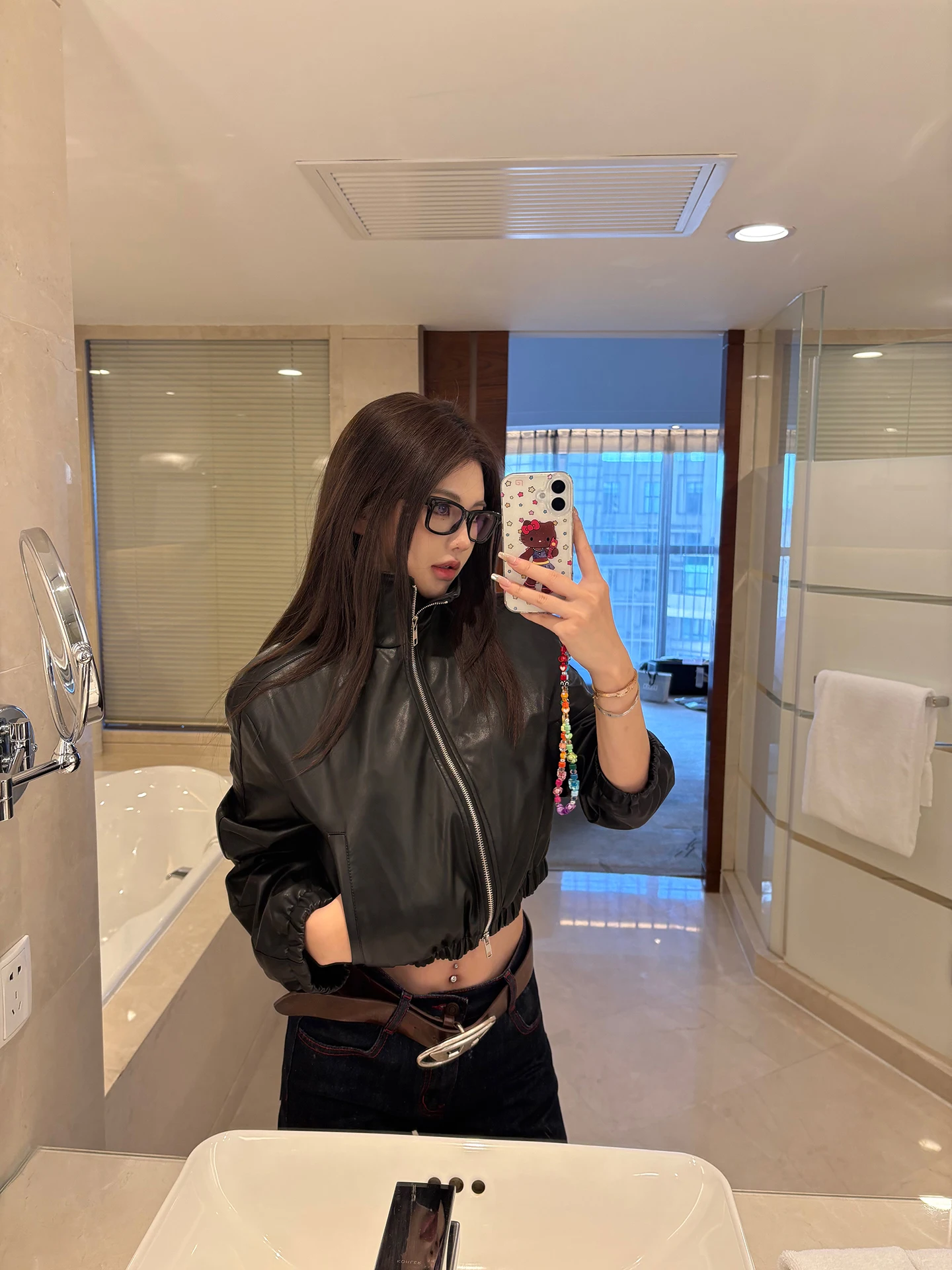 

PiRui ort Tailored Leather Jaet Waist-Cinching Motorcycle Design Sense Outerwear Commute Sle Long Sve Zipper Closure