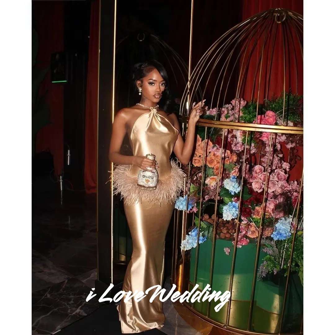 

Golden Halter Evening Dresses 2025 Sleeveless Beaded Feather Backless Mermaid Split Floor-Length Pleated Party Dresses Customize