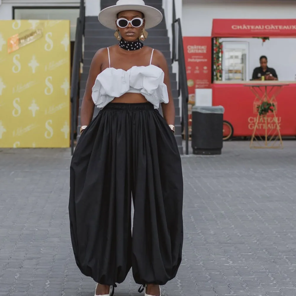 

Черный комплект из двух предметов: топ и юбка-брюки для женщин, пышный атласный летний наряд для фотосессий, праздников и вечеринок.