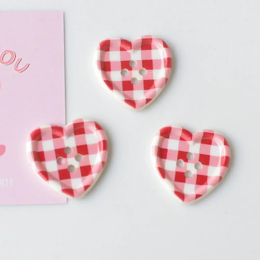 10Pcs 2025 Cute Buttons Love Shape Floral Garment Ornaments Plaid Vintage Accessory