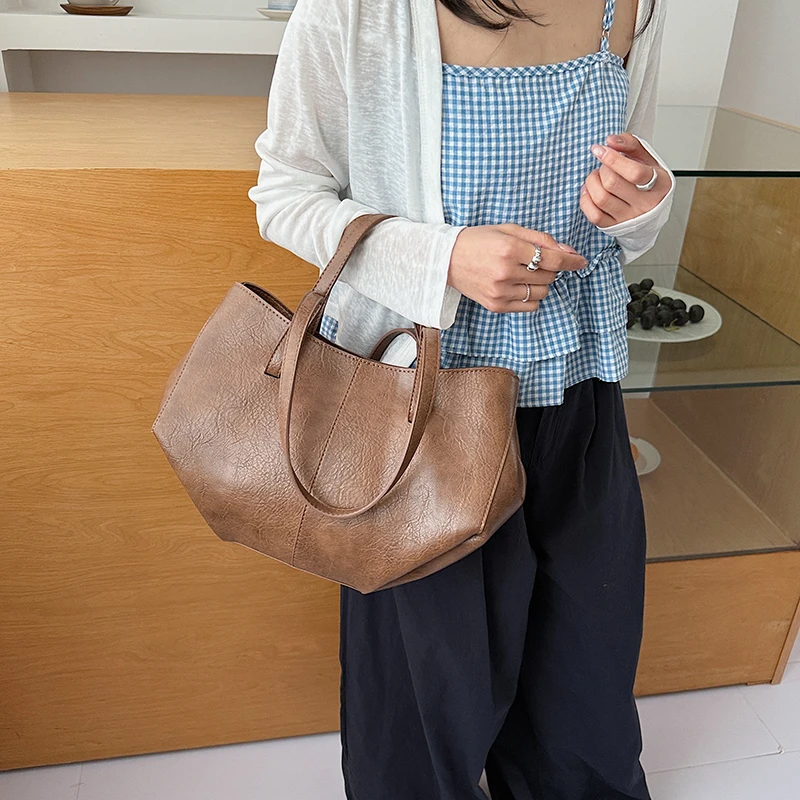 

Light Luxury Vintage PU Soft Tote Bag for Women Large Capacity Casual Shoulder Handbag Hot Sale Minimalist Youth Crossbody Bags