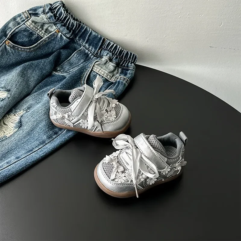 

Children Casual Shoes for Girls 2025 Spring Autumn New Fashion Korean Style Soft Sole Anti-slippery Versatile Sweet Bowtie Shoes