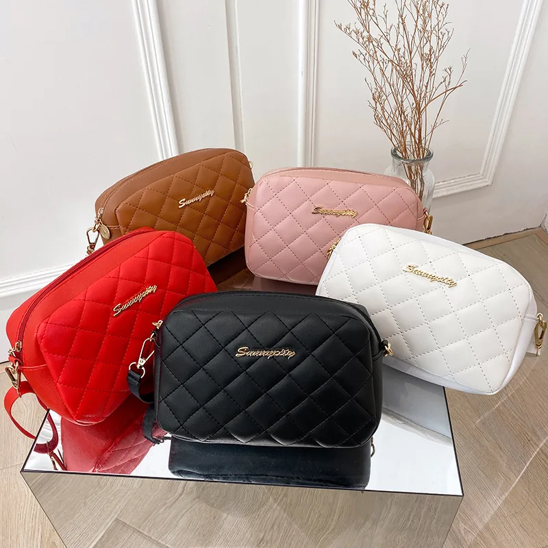 

2022 Tassel Small Messenger Bag For Women Trend Lingge Embroidery Camera Female Shoulder Bag Fashion Chain Ladies Crossbody Bags