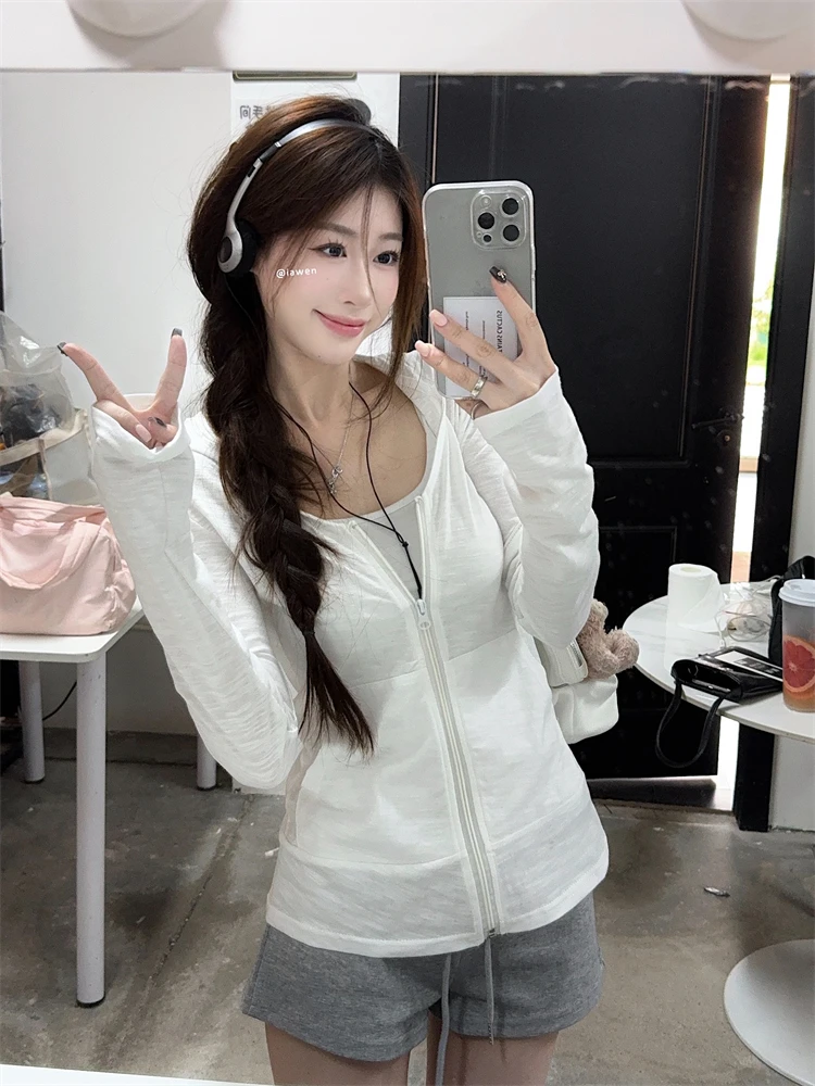 White thin long sleeved hooded sun protection jacket women in summer 2025 new slim fit cardigan air-conditioned top