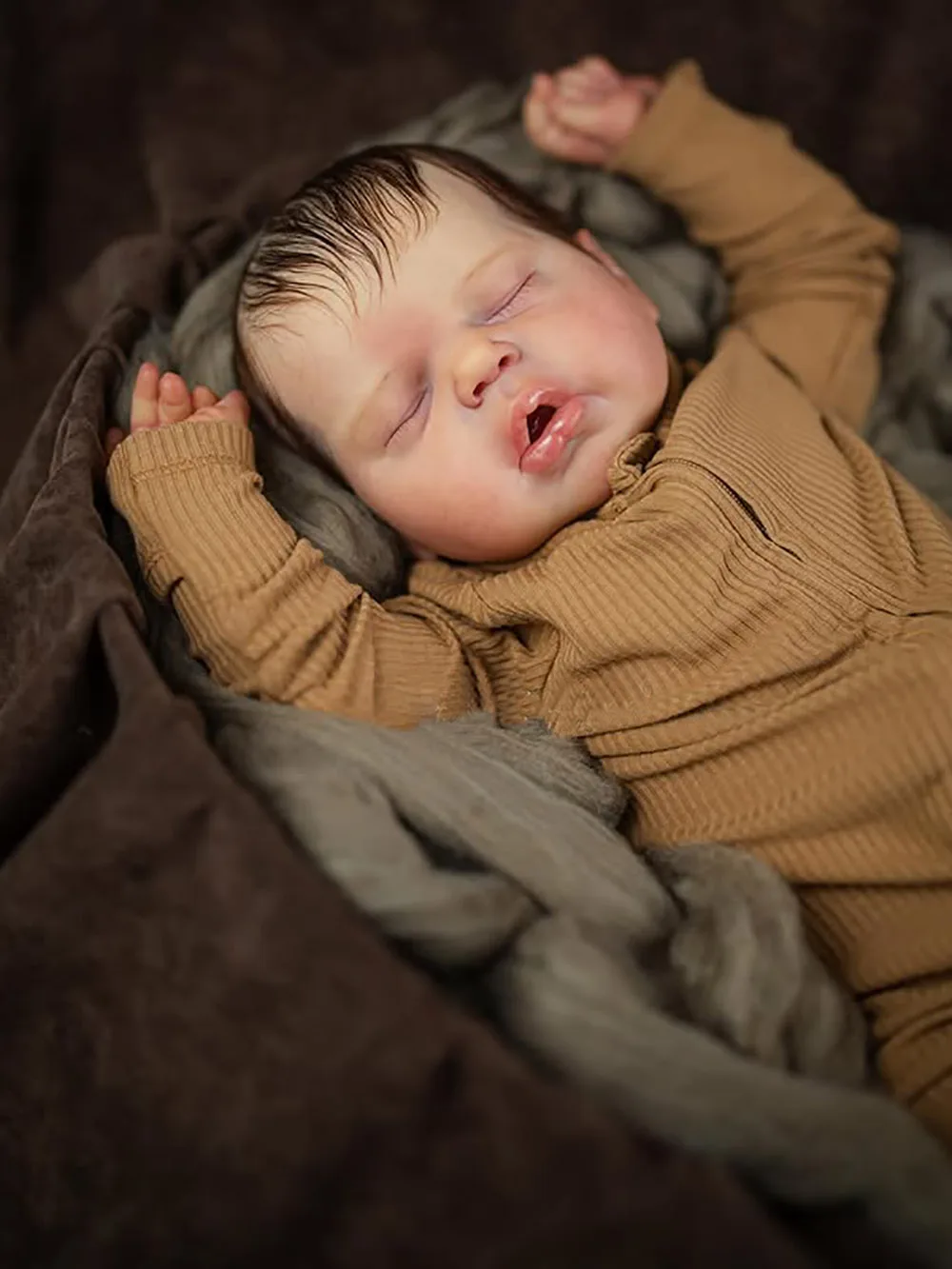 22inch-lifelike-reborn-alexis-sleeping-baby-doll-soft-cotton-body-multiple-layers-painting-skin-hand-rooted-hair-collectible