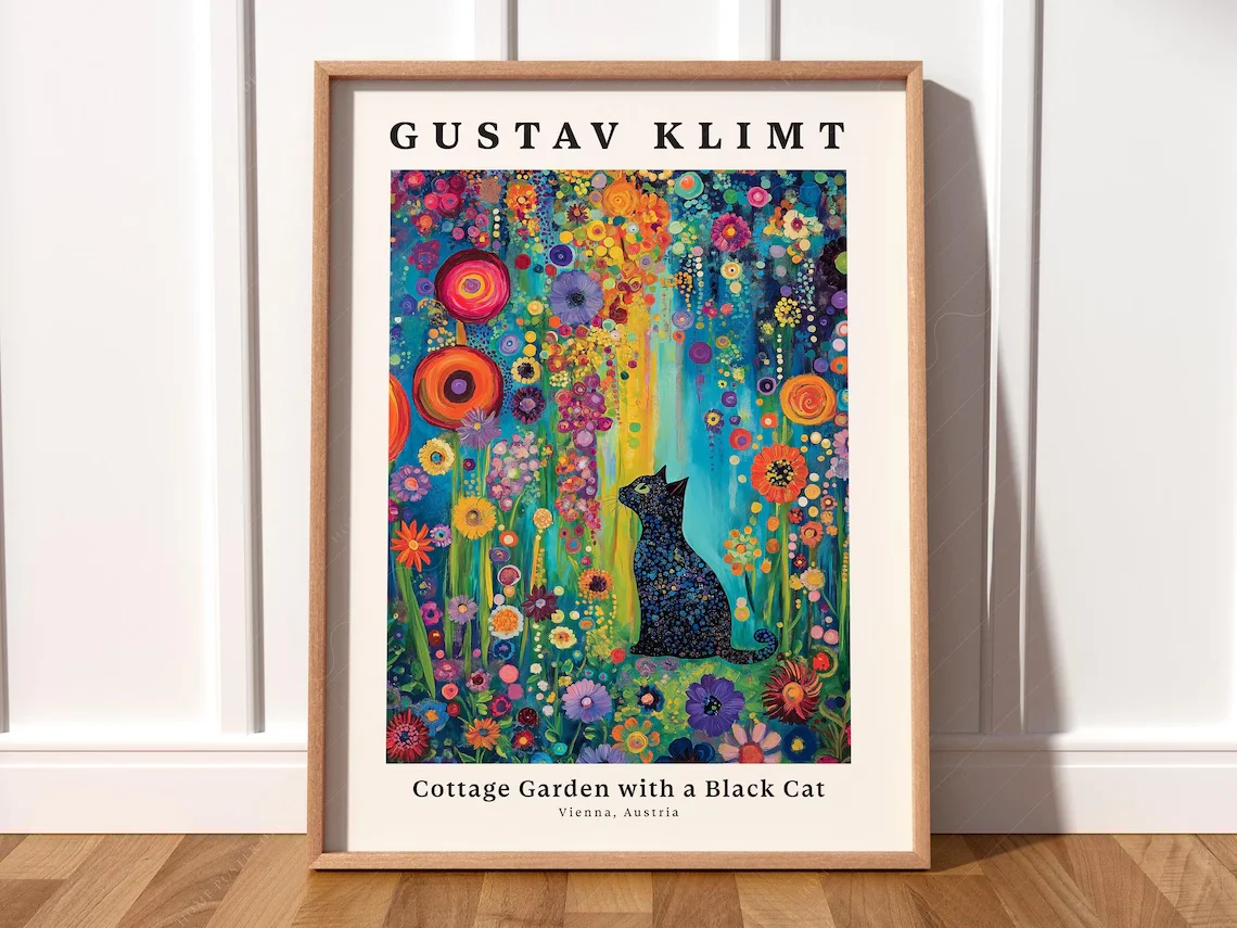 „Gustav Klimt Style Cottage Garden Black Cat Wanddruck-Dekor – lebendiges florales Kunstposter für böhmische Wohnzimmer-Akzent, Farbe