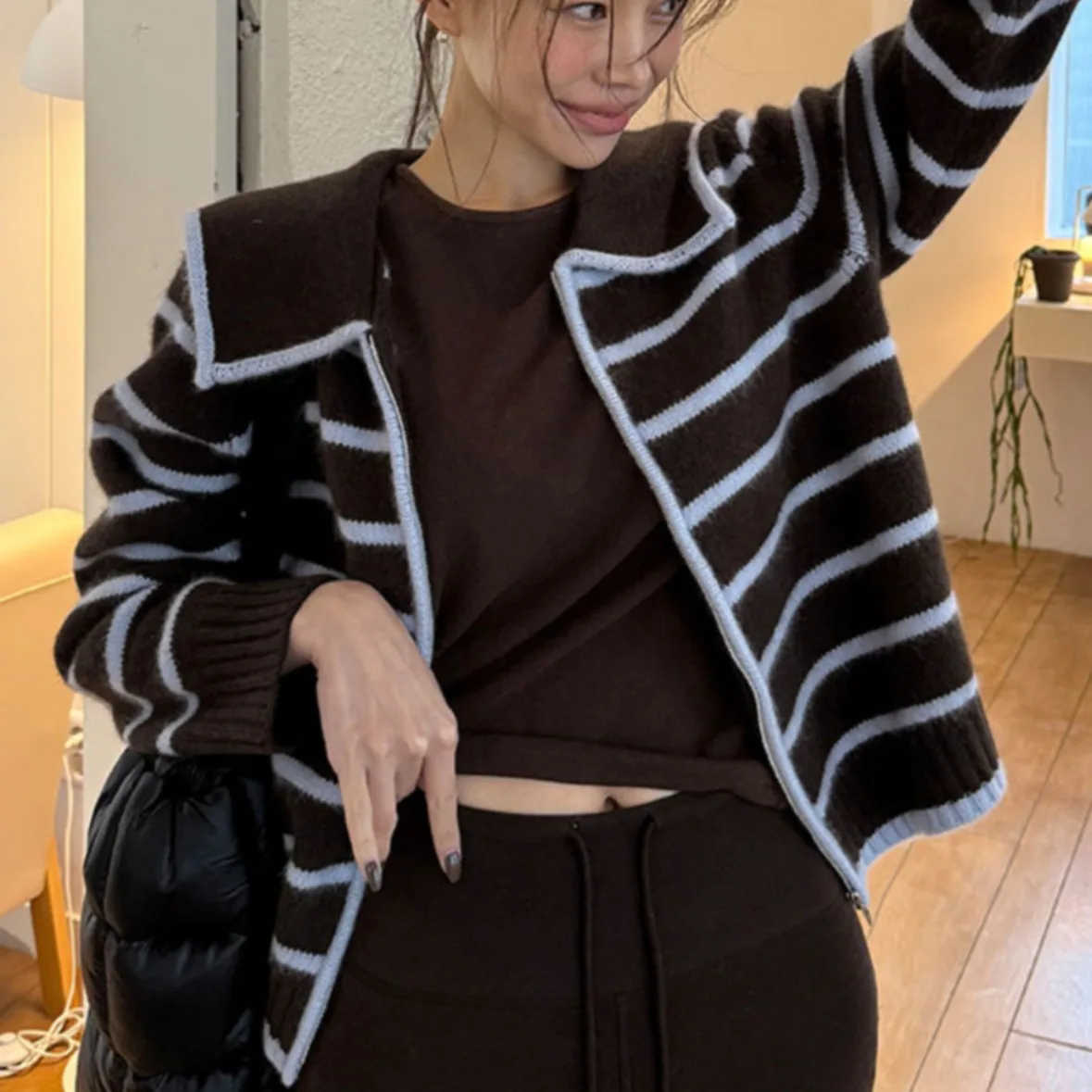 시크한 가을 겨울 빈티지 디자인 안티에이징 네이비 칼라 지퍼 스트라이프 니트 스웨터 여성 오픈 가디건 한국 스타일 스트레이...