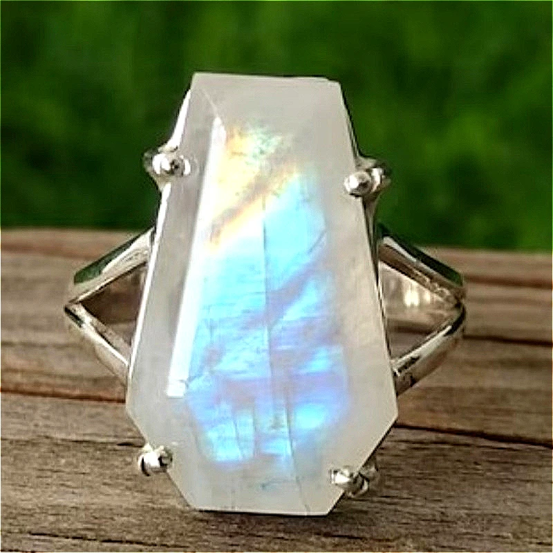 Vintage-Ring mit geometrischem Schnitt, synthetischer Mondstein, versilbert, für Damen, modisch, elegant, für Bankett, Hochzeit, Verlobung, Schmuck, Kunsthandwerk