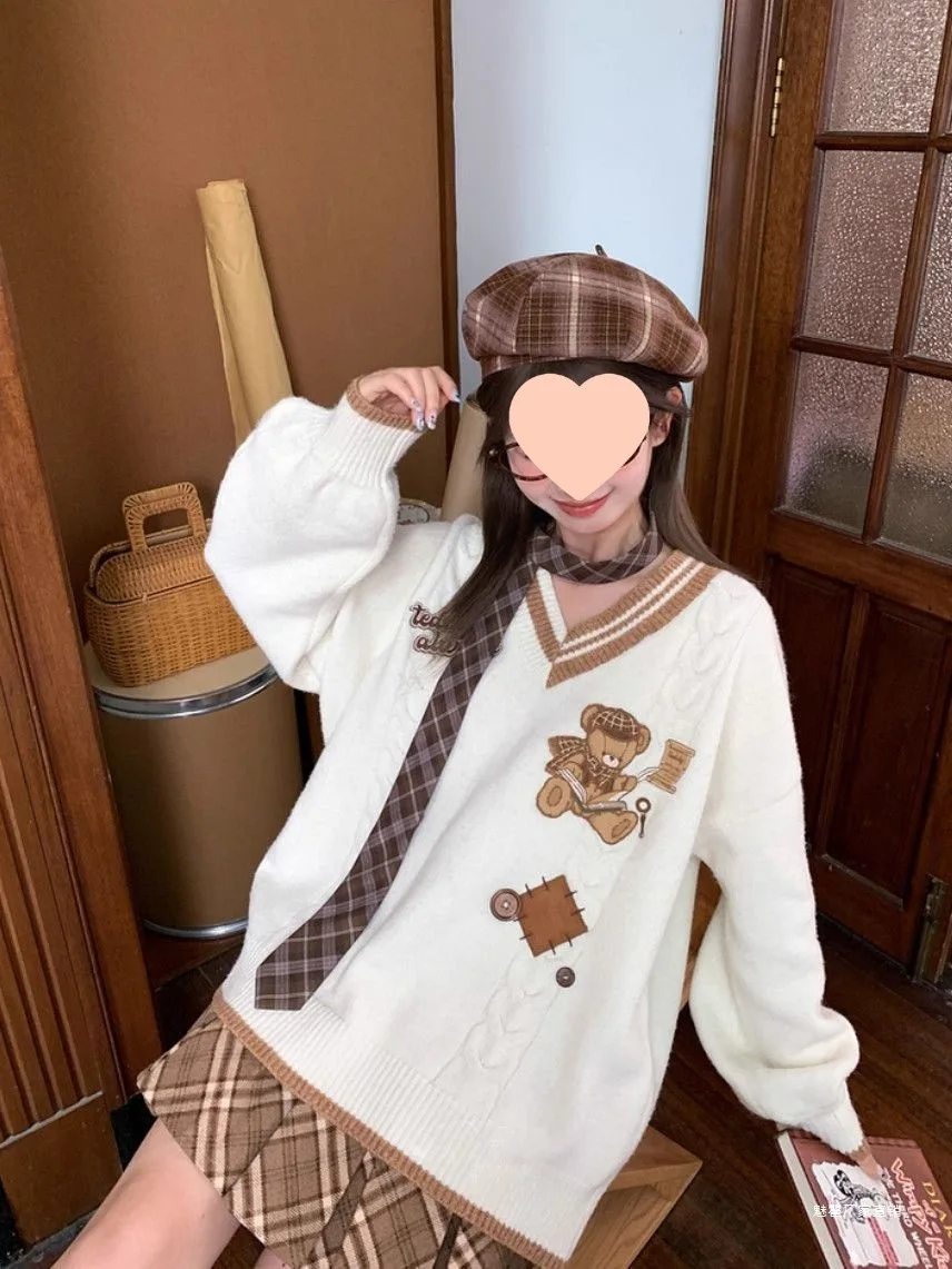 

College style sweater women's white collar brown edge Fried Dough Twists knitting bear embroidery shirt