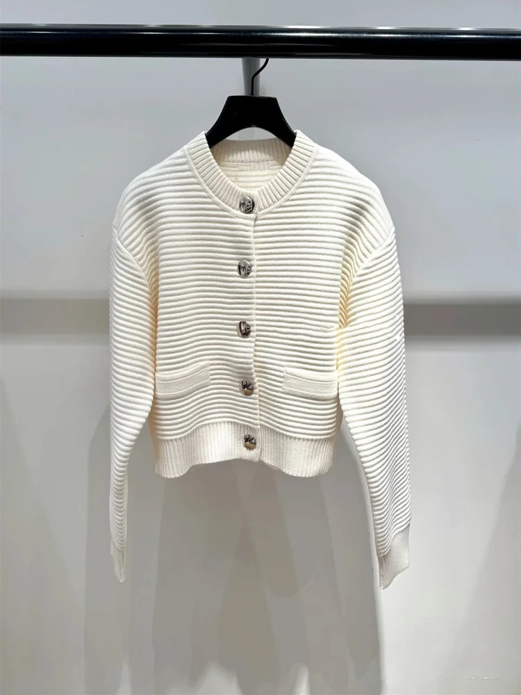 

High-End Version EuroFaion Womans Long Sve Knitted Casual oulder-Length Open Cardigan White Color Simptic Sle