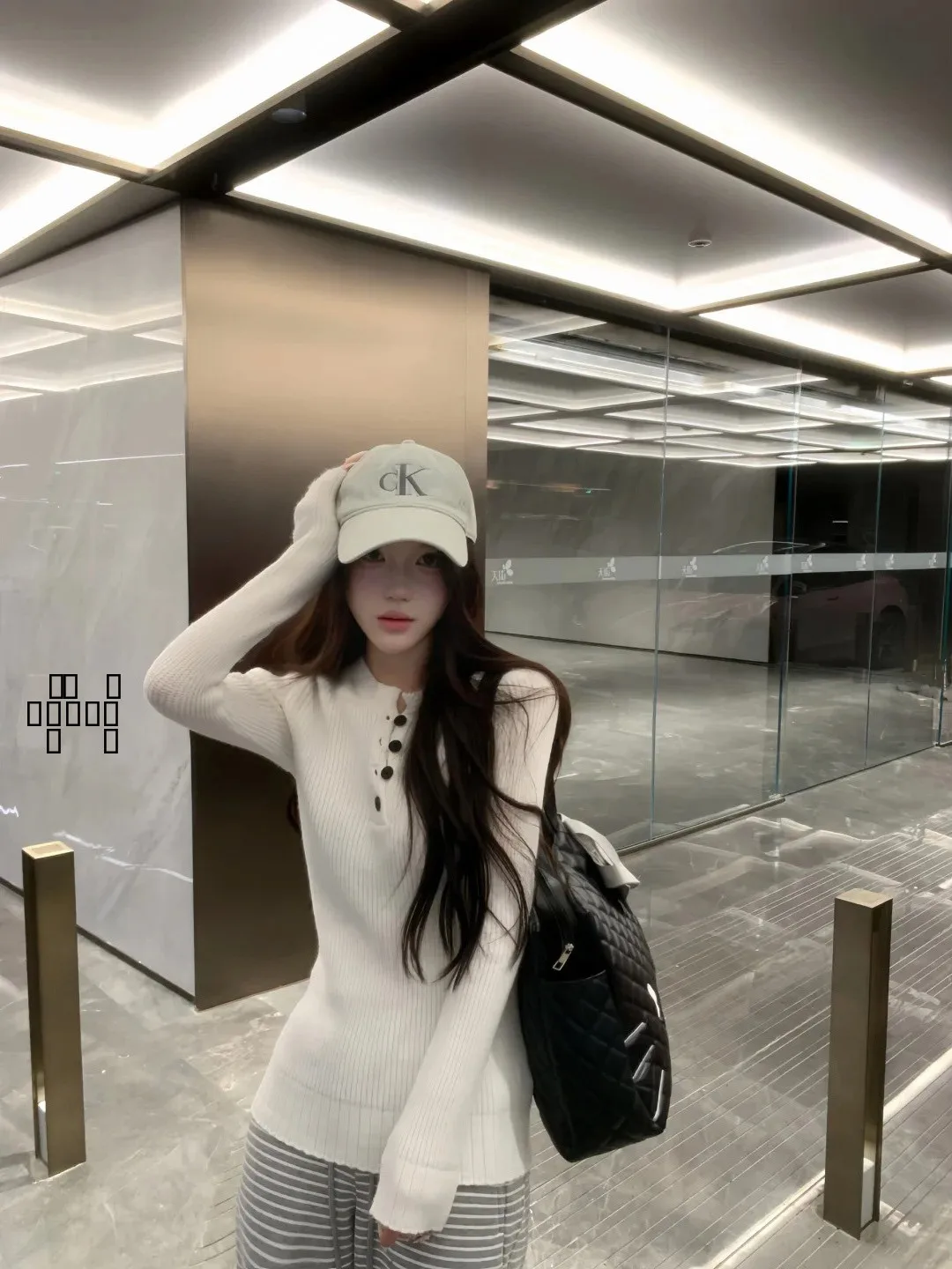 

Вязаный свитер Miu Sle для женщин: облегающий, модный, с воротником хенли, длинными рукавами, теплый, осенне-зимний трикотаж