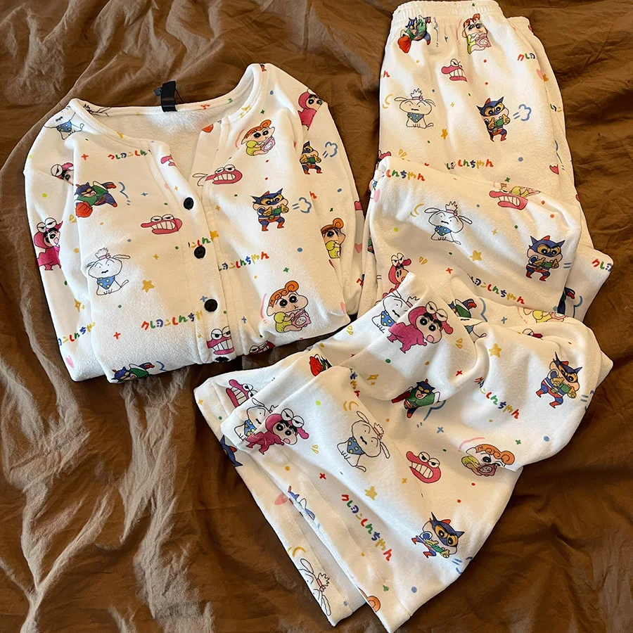 

Женский пижамный комплект Kawaii Crayon Shin Chan с принтом, теплая пижама с милым мультяшным рисунком, студенческая пижама, осенне-зимняя домашняя одежда, подарок