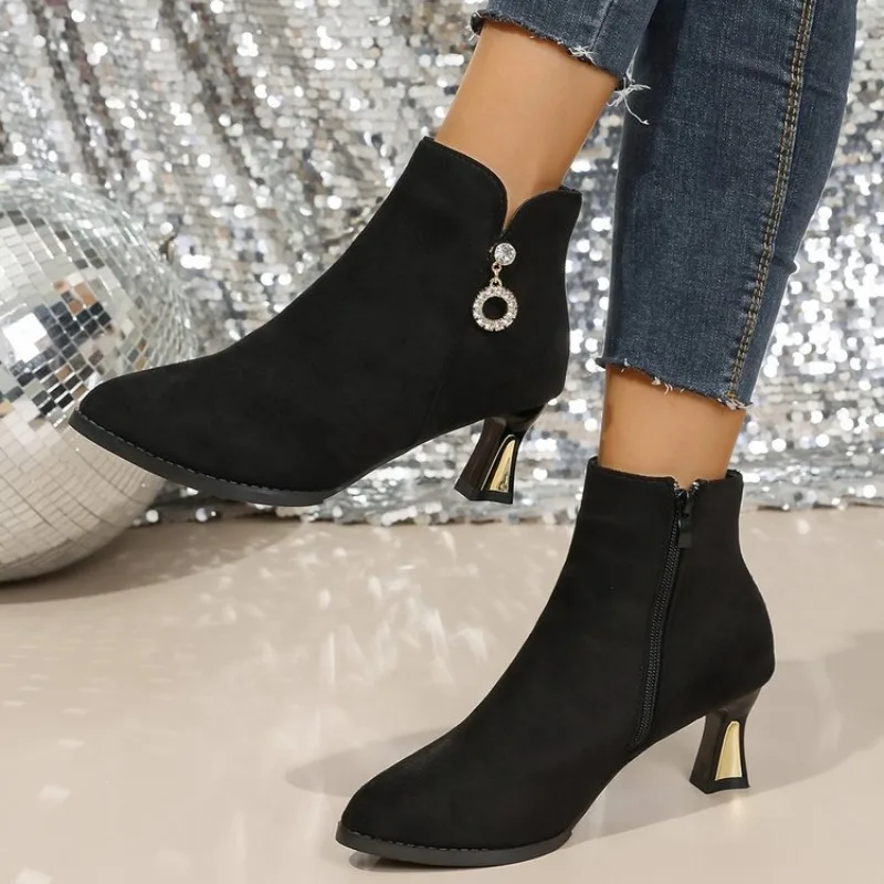Schwarze Spitze Stiefeletten Herbst Winter Warme Stiefeletten mit Absatz für Damen Trend 2026 Bequeme und Elegante Kurze Damenschuhe – Detail 2