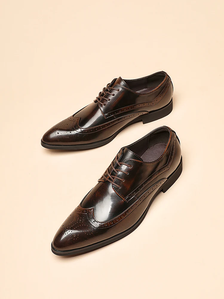 British Style Brogue Leather Shoes Men's Lace-Up  Polished Surface Floral Carving Two-Layer Cowhide Office Shoes