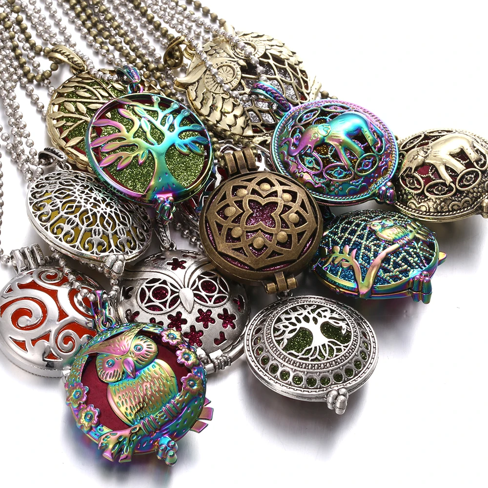 New Aroma Kaleidoscope Retro Necklace Antique Locket Pendant Magnetic Perfume Essential Oil Diffuser Locket Aromatherapy Jewelry