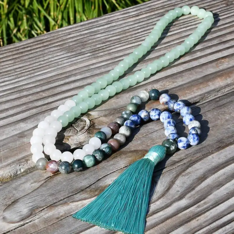 

Натуральное ожерелье-мала из авантюрина на 108 бусинах с акцентом из смешанных камней 7 чакр и бирюзовым кисточком, духовное украшение