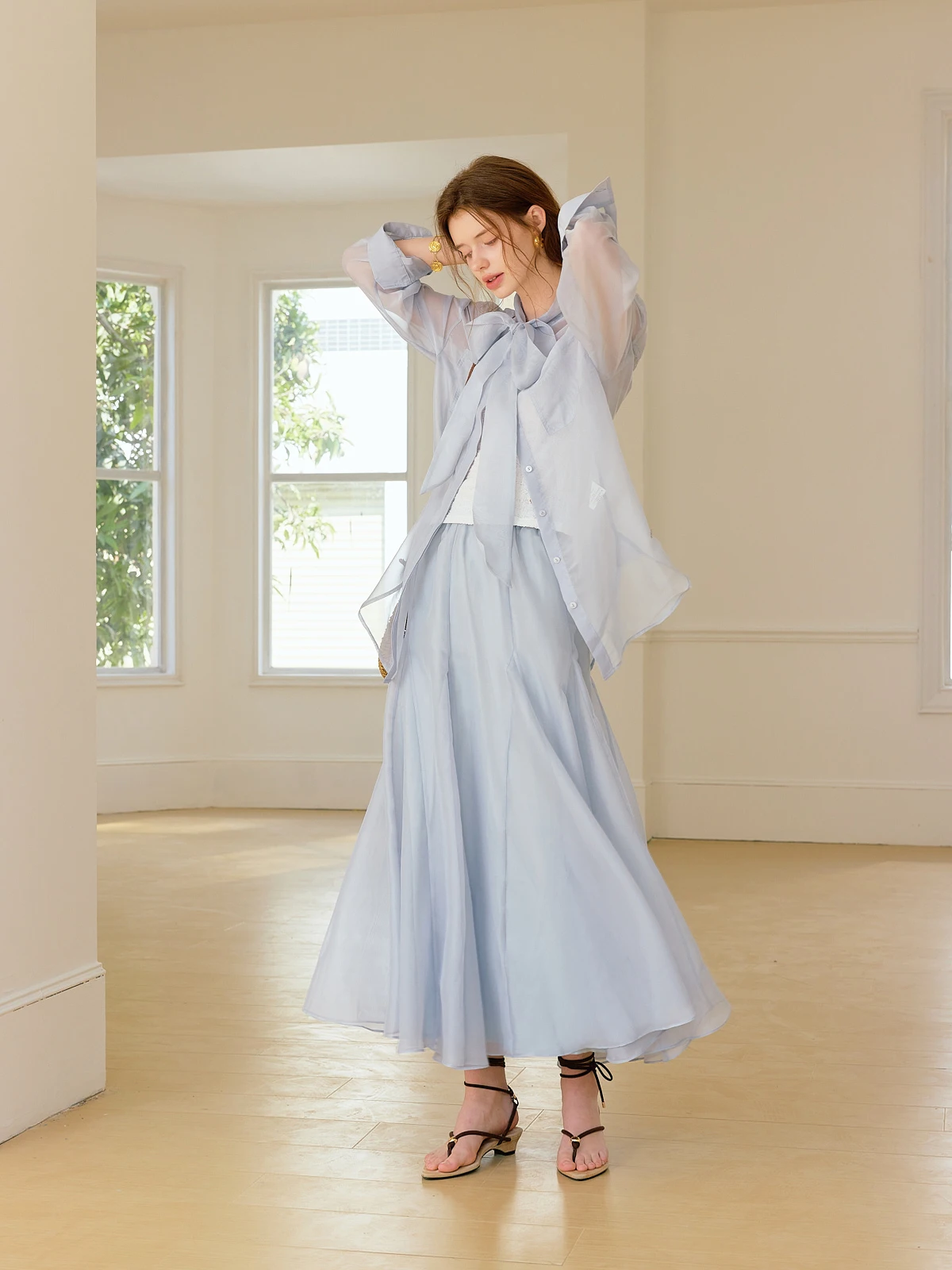 

Комплект женской одежды Te by FrigidOrg, весна 2025, из тюля цвета «голубой туман», с узлом, во французском стиле, на все сезоны, из полиэстера...