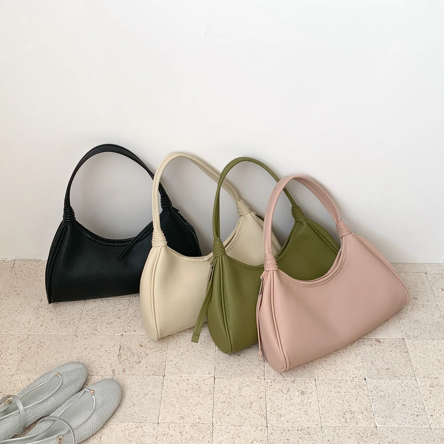 

Fashion Simple Women's Commuting Shoulder Bag Korean Casual Luxury Design Synthetic Leather Office Lady Large Capacity Handbags