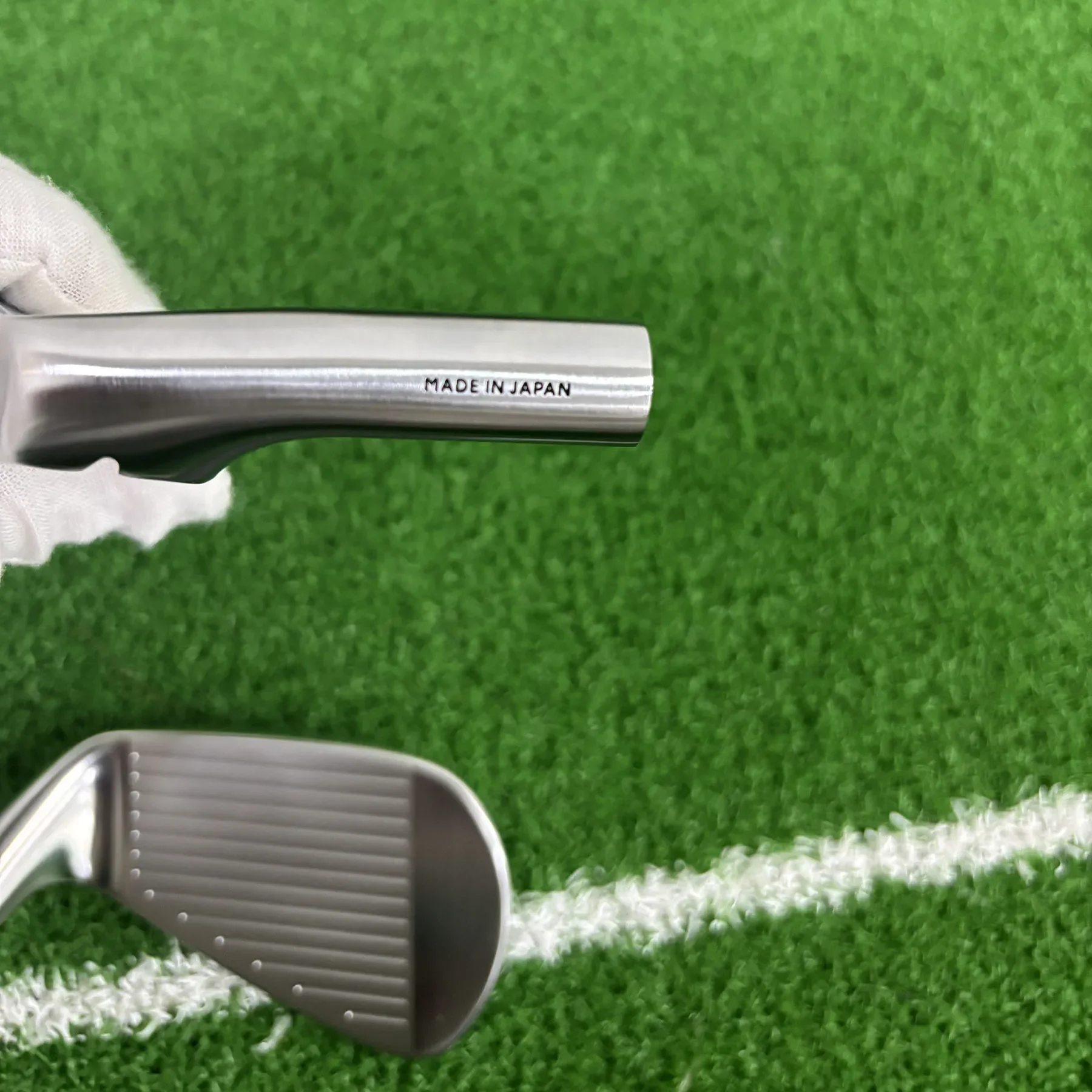 طقم مكاوي جولف TC-202 مكاوي كربون فضي مزورة # 4-PW (7 قطع) مع عمود جولف من الفولاذ والجرافيت للرجال #6