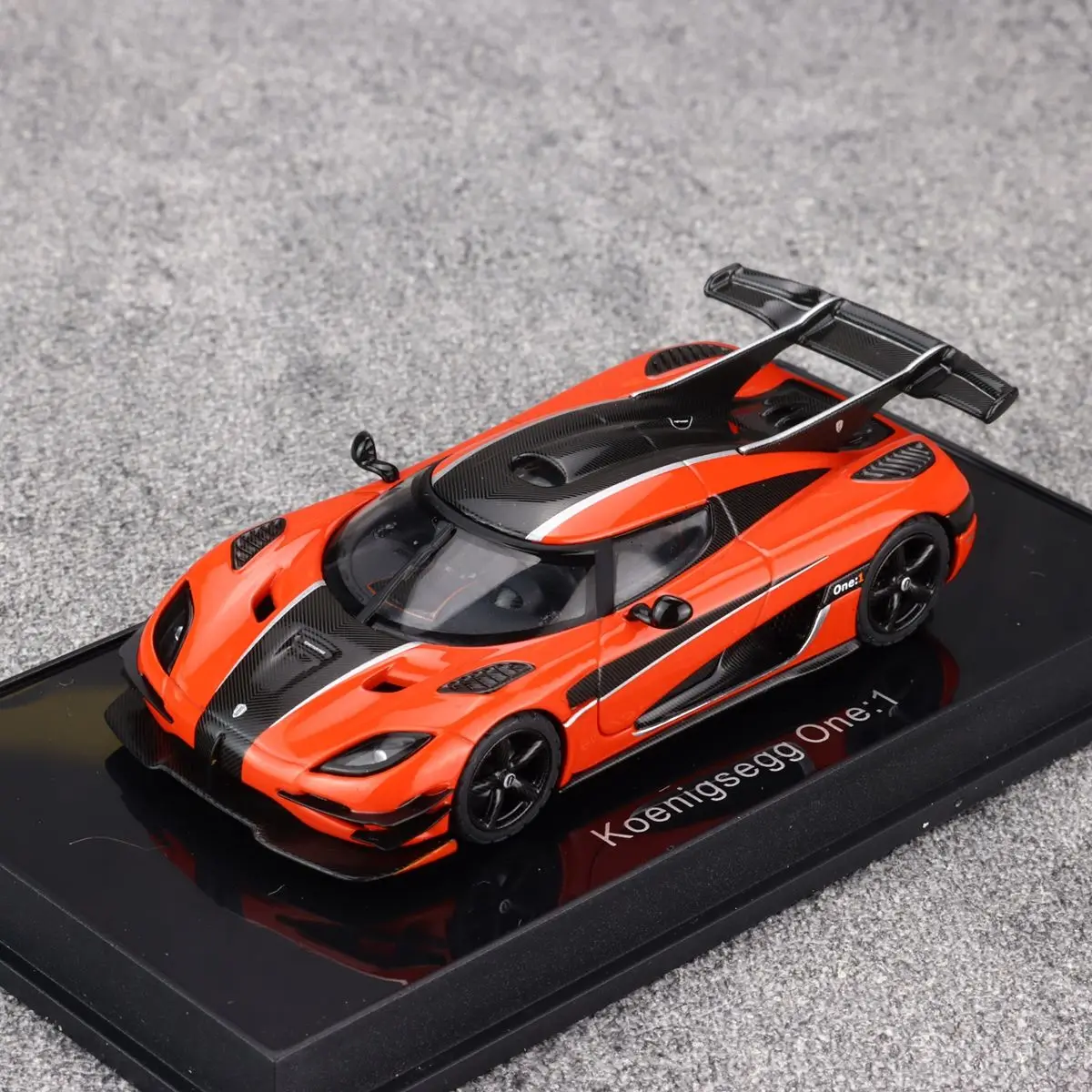 Autoart Model 1:64 Koenigsegg One:1 Resin Car Model Collection Gift