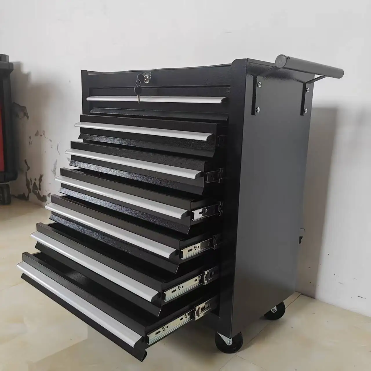 

Hot Sale Modern Convenience Workshop Cabinets Customizable Metal Storage Drawers with OEM Support Space Saving Toolbar Design