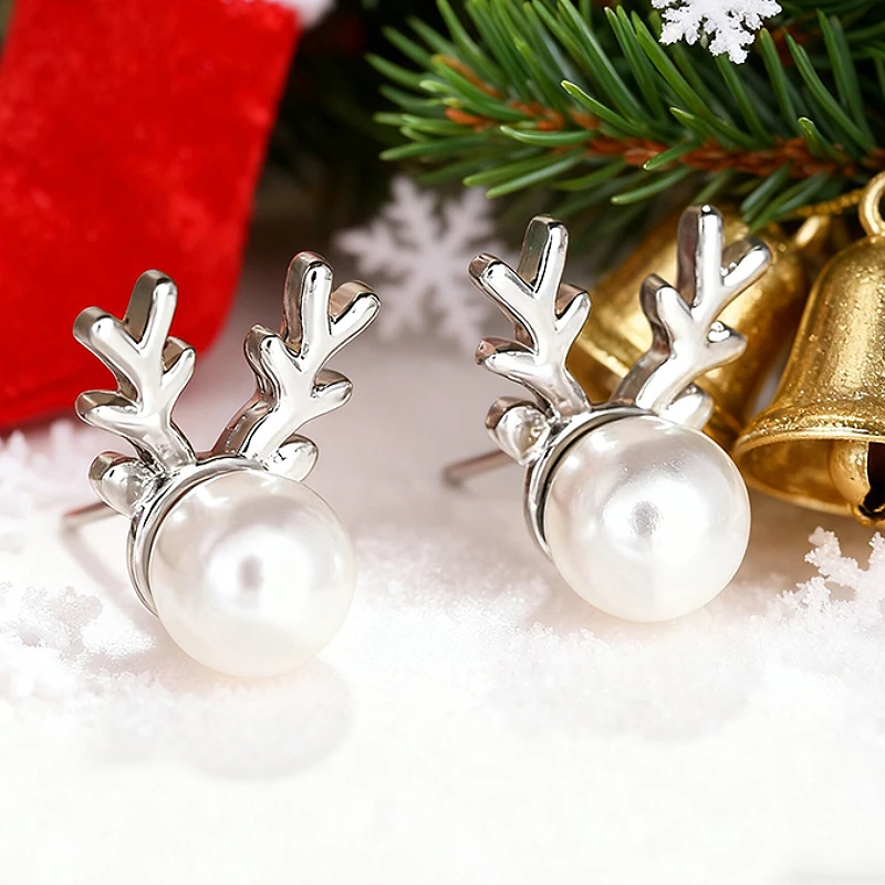 Huitan Elegante Ohrstecker mit Imitationsperlen und Geweihmotiv für Weihnachten, trendige Elch-Accessoires in Silberfarbe, minimalistischer Party-Schmuck
