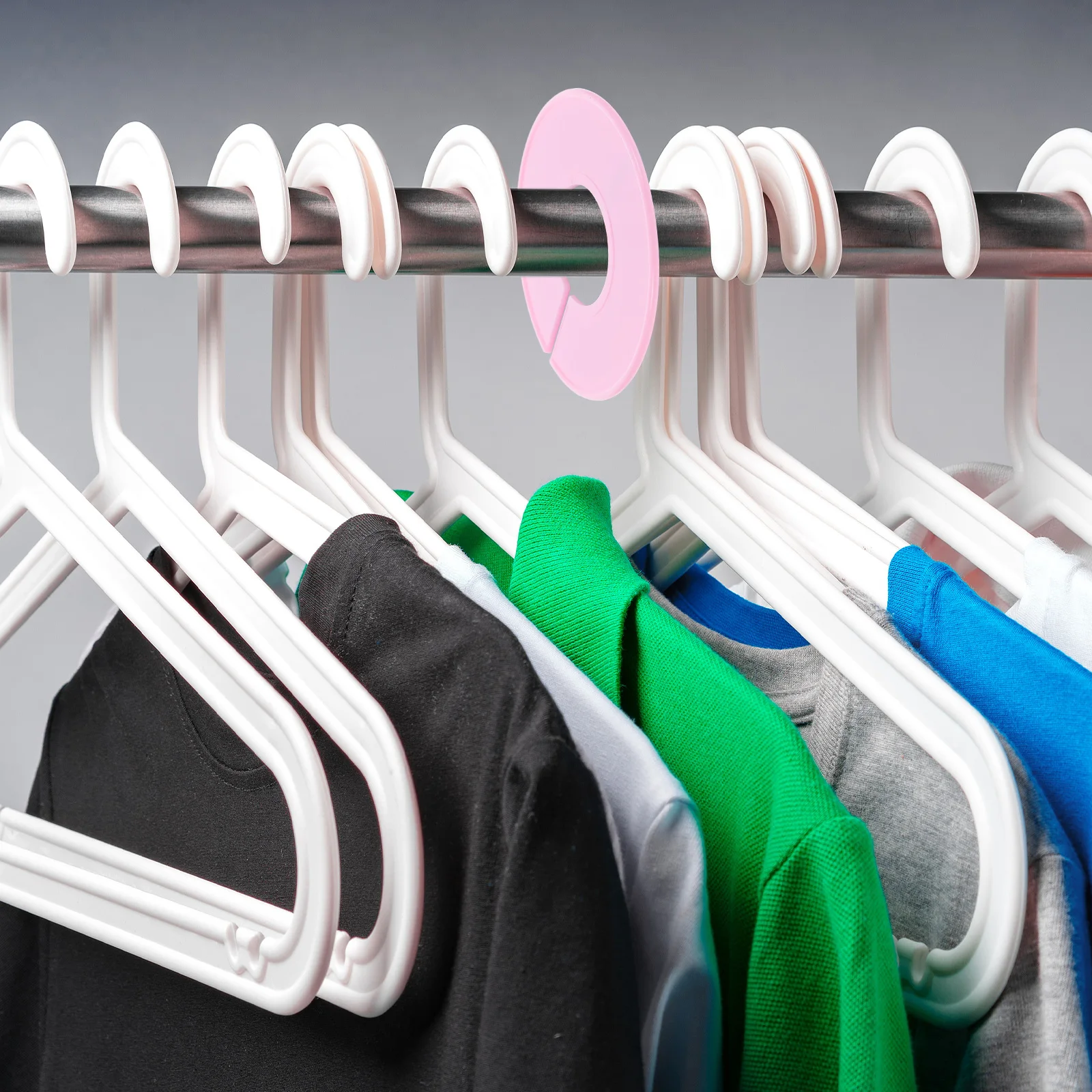 

16pcs Clothing Display Size Circle Closet Storage Organizer Round Divider Clothes Coat Hangers Colorful Sturdy Plastic Closet