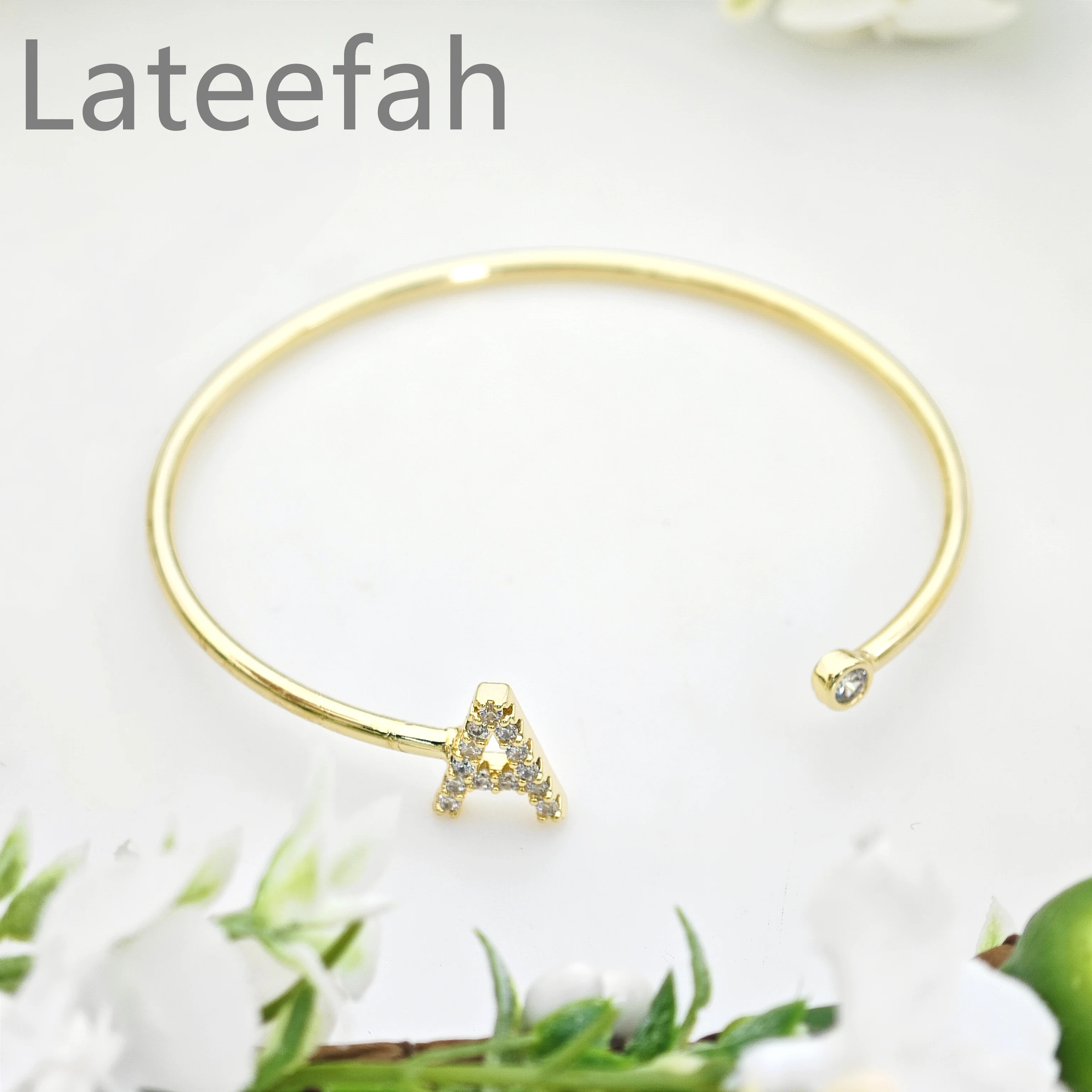 Lateefah Crystal White Custom Initials Single-sided White Diamond Opening Bracelet