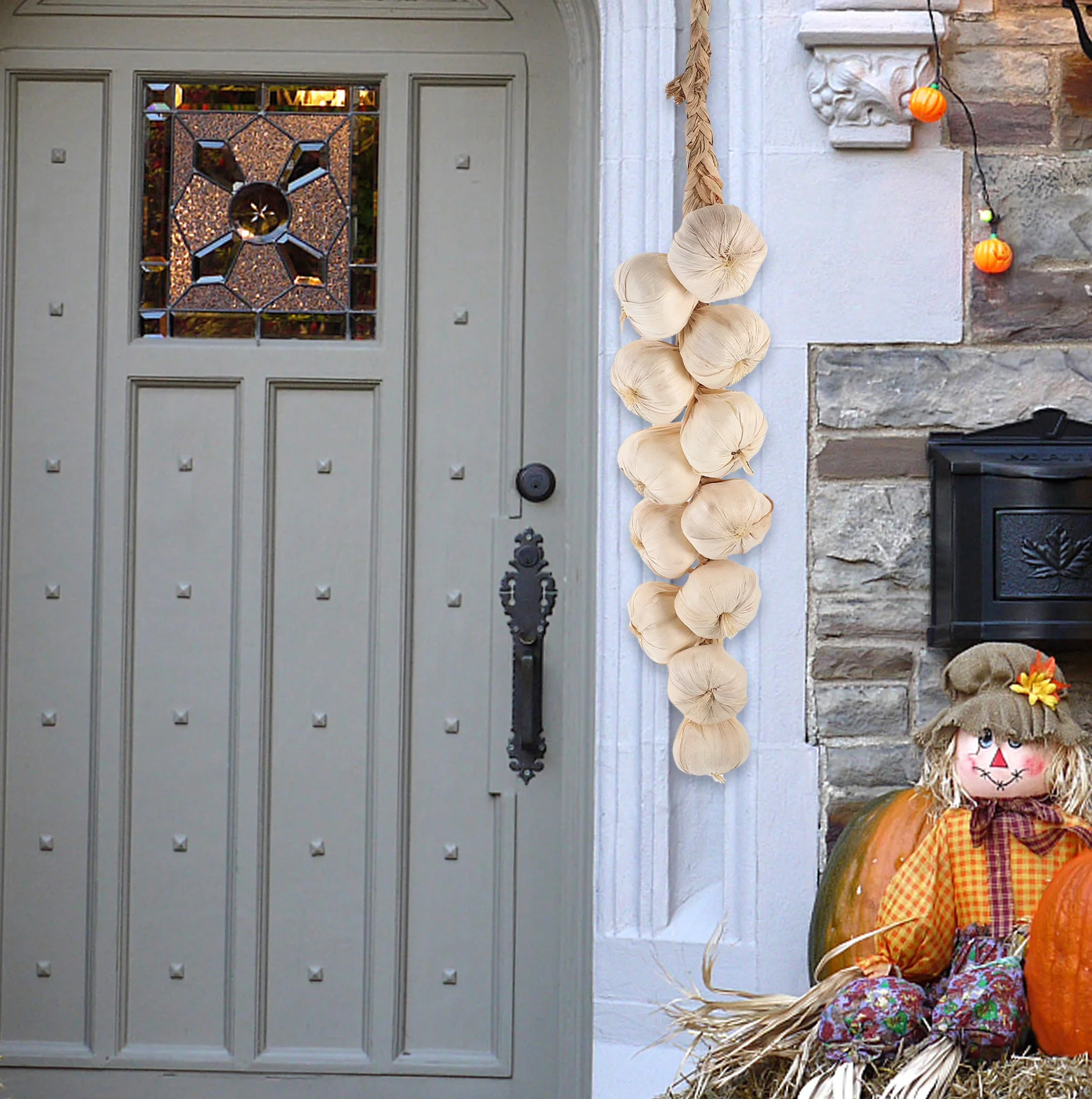 

1Set Simulation Garlic Artificial Vegetable String Realistic Halloween Party Decorations Table Photography Props