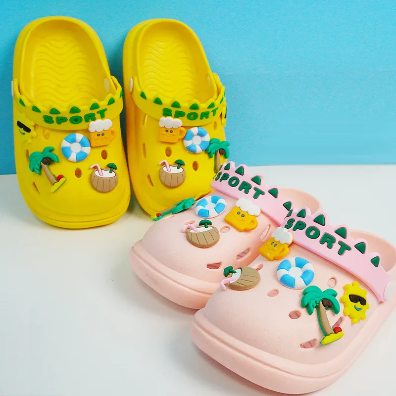 2026 Summer Childrens Slippers Hole Kids Sandals Soft Anti-Skid Cartoon DIY Design Indoor Anti-Slip Boys Girls Beach Shoes