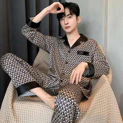 Pijama erkekler bahar yaz ince buz ipek lüks gevşek uydurma ev aşınma takım erkek saten pijama seti gece pijama seti erkekler