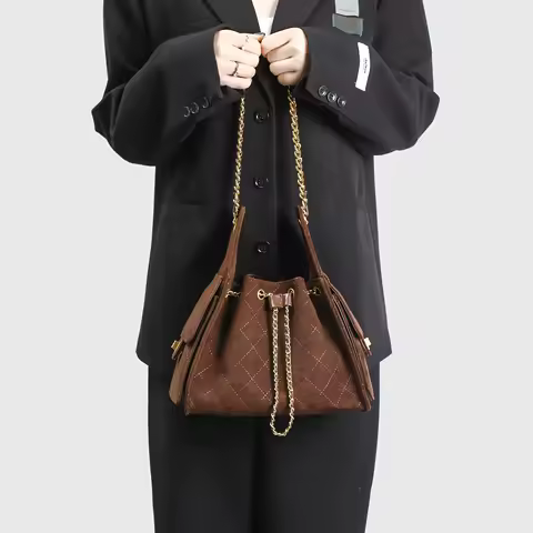 Classic Grid Chain Bucket Bag Large Capacity Single Shoulder Crossbody Retro Design Urban Minimalist Style Super Fiber Leather