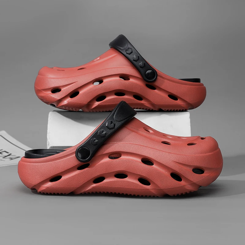 Casual Clogs Men Summer EVA Sandals for Men Thick-bottom Outdoor Beach Shoes Fashion Garden Shoes for Man Closed-toe Slippers